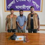 বেনাপোল সীমান্ত এলাকায় বিজিবি’র অভিযানে বিদেশি পিস্তল ও ম্যাগজিনসহ গুলি উদ্ধার 