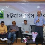 শ্যামনগরে দরিদ্র  নারীদের মাঝে ছাগল বিতরণ