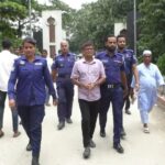 বেনাপোল পুটখালী সীমান্ত এলাকায় ৬১৭ বোতল ভারতীয় মাদক জাতীয় সিরাপ উদ্ধার