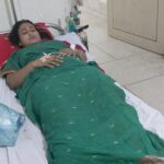 অবহেলিত রাস্তা সংস্কার না হওয়ায় ধান রোপণ করে প্রতিবাদ