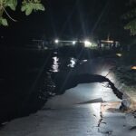 তিন সন্তান নিয়ে অটোরিকশার হ্যান্ডেলে ইয়াসমিন, পাশে দাঁড়ালেন ডিসি জাহিদ