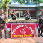 বেনাপোলে পাসপোর্ট যাত্রীর শরীরে লুকিয়ে রাখা ৮২ গ্রাম স্বর্ণসহ কাস্টমস গোয়েন্দার হাতে আটক 