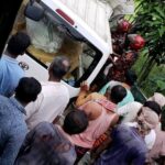 গাইবান্ধায় বাস-মাইক্রোবাস সংঘর্ষ, মাইক্রোবাস চালক নিহত