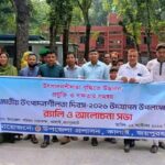 সাতক্ষীরায় মুক্তার তৈরী দেবী দুর্গা দেখতে দর্শনার্থীদের ভিড়